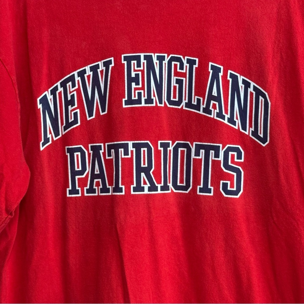 NFL New England Patriots Football Red Cotton Tee Men’s Large - Picture 3 of 4